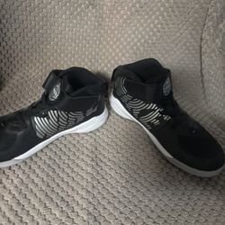 Nike Kids Shoes Size 2Y