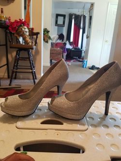 Size 9 bling out heels.