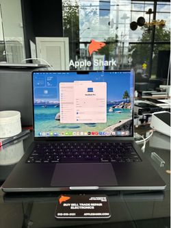 MacBook Pro 14” M4 Chip 16GB RAM 512SSD! 90 Day warranty! We offer financing.