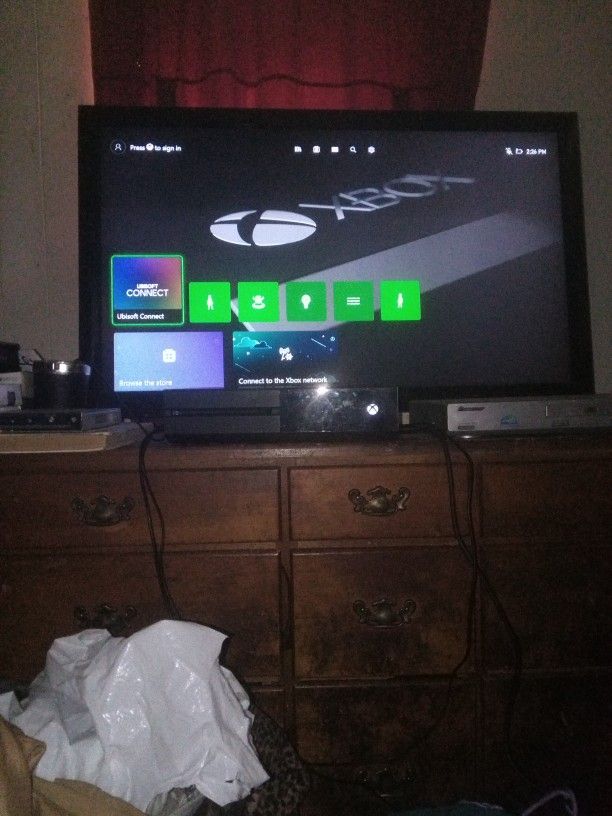 Xbox Oneit doesn't come with the cords or the HDMI cord