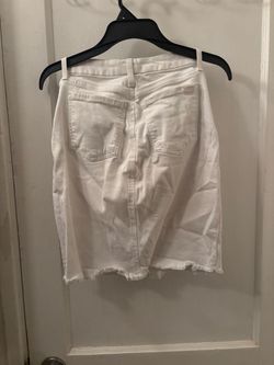 Girl’s white skirt