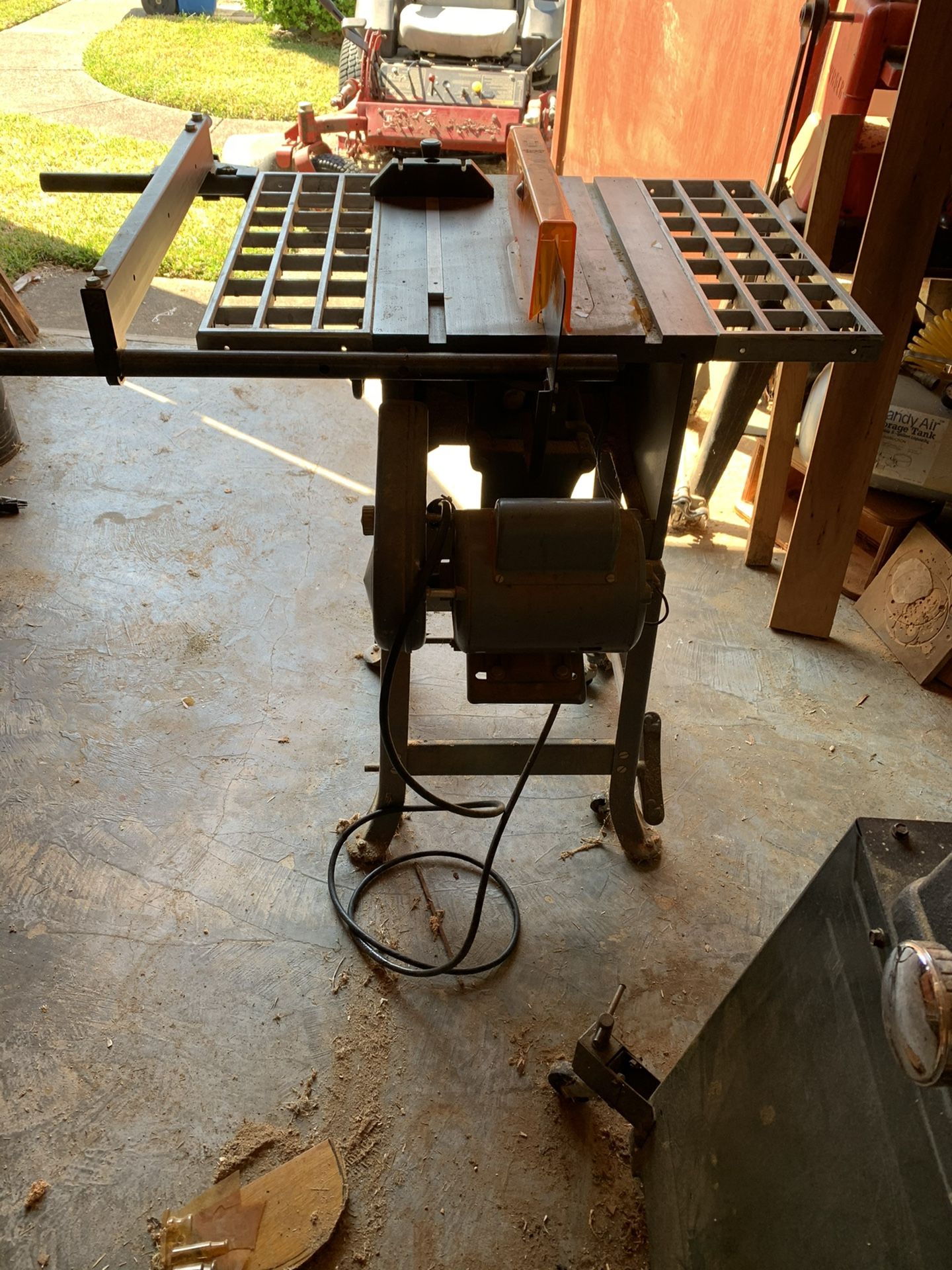Rockwell Delta 9” Table Saw