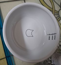 Pet bowl