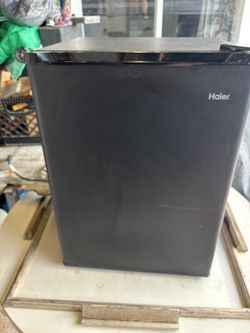 Haier Mini Fridge