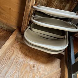 FOLDING CHAIRS NEED GONE