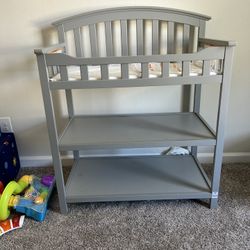Graco changing table 
