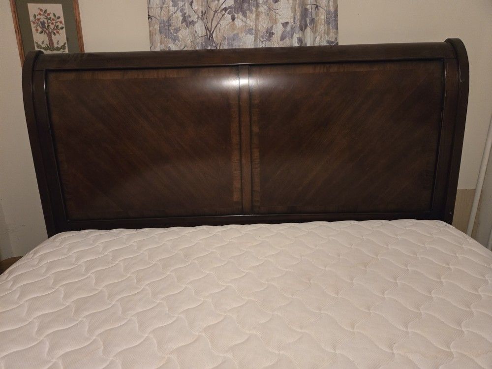 Beautiful King Size Bed