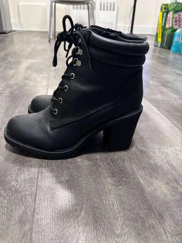 Sivellya High Heel Boots