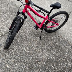 Specialized Hotrock 24” Kids Mountain Bike