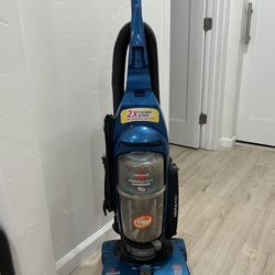Upright Vacuum – Bissell PowerGroom Multi-Cyclonic - Model 92L3-W