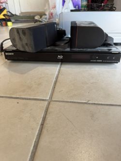 Blue Ray And DVD Player With Speakers