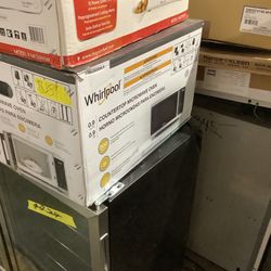 Whirlpool 0.9 cu. ft. Countertop Microwave in Stainless Steel