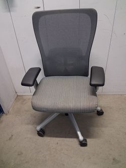 Hawotth zody gray Mesh Back Office Chair with Armrests