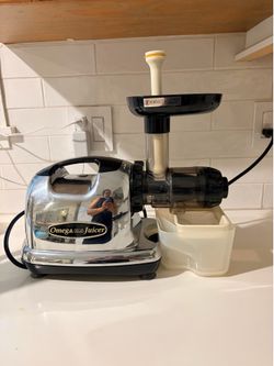 Omega juicer 8006