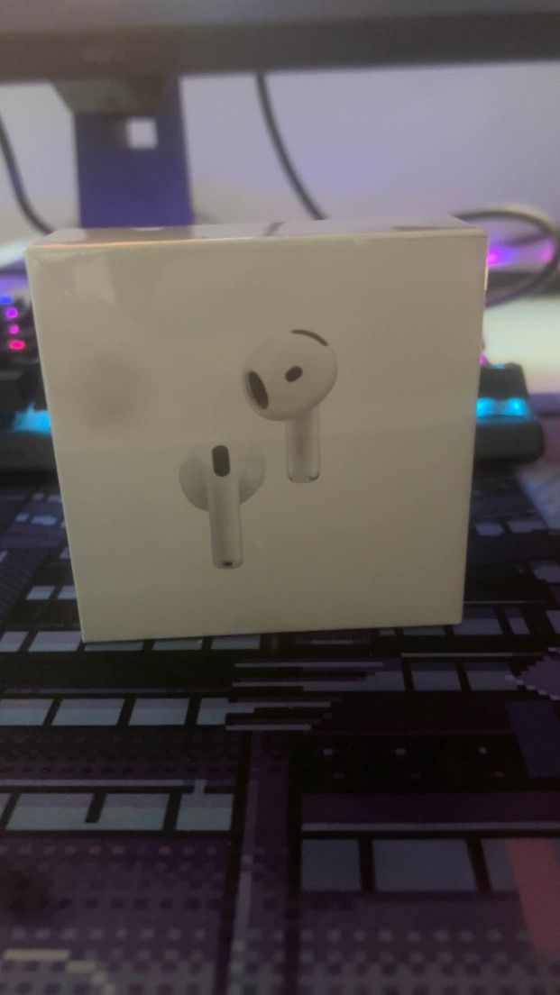 Apple AirPods 4th Gen (Throw Me A Offer)