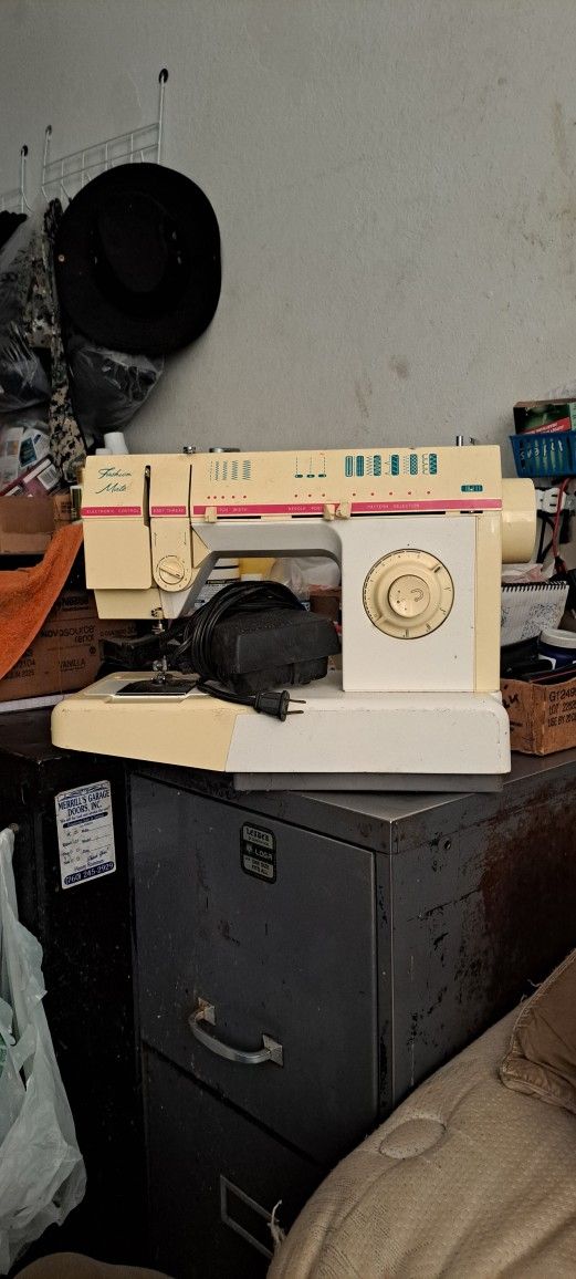 Singer Sewing Machine Makina De Coser Works