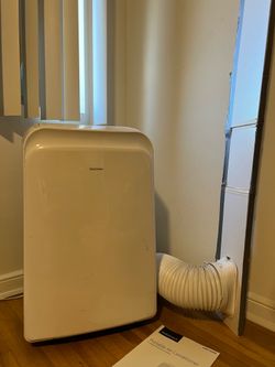 Insignia Portable Air Conditoner w remote WORKS GREAT