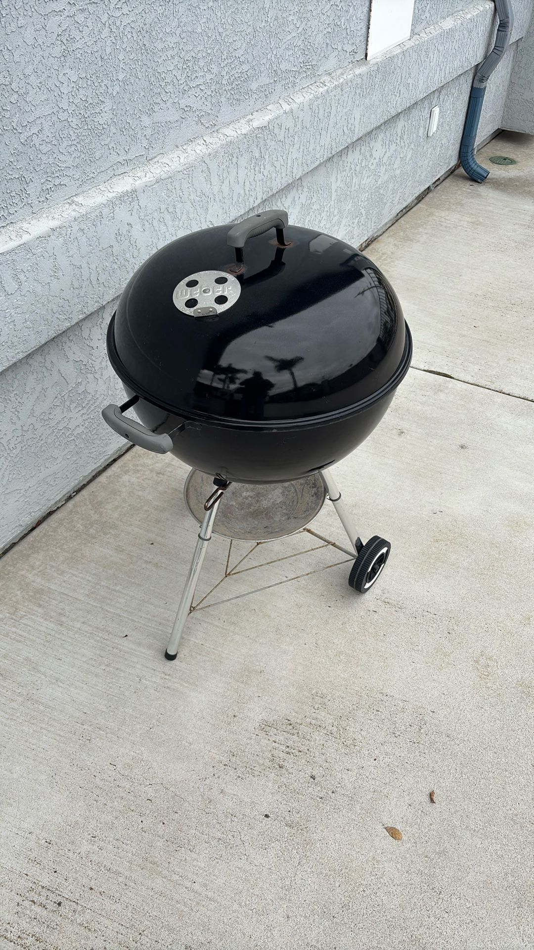 Weber Kettle Charcoal Grill