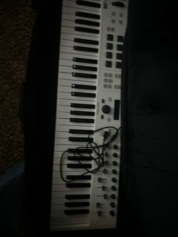 Arturia Essencial Keylab 61