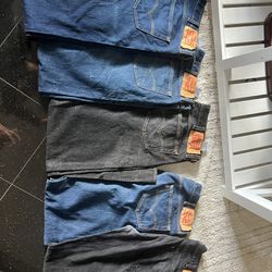 Mens 42x34 Levi’s Jeans. $10 Each/ $10 Cada Pantalon