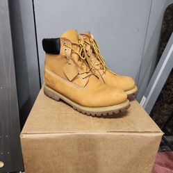 Timberland Boots - Size 10