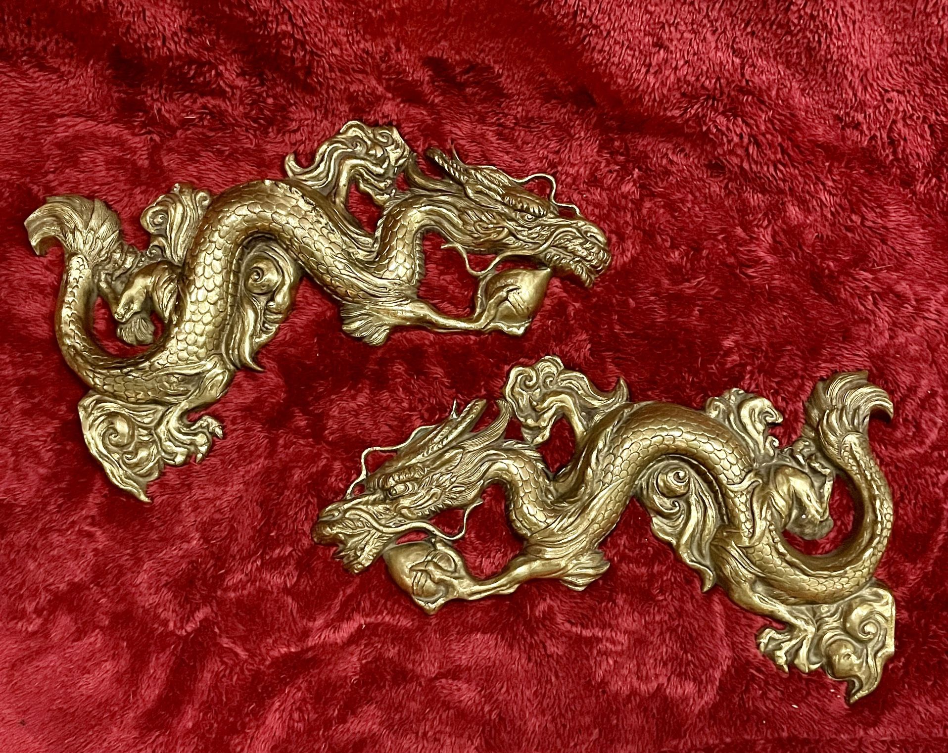 Vintage Pair of Brass Chinese Dragon Feng Shui Hanging Wall Decors 15.5x9x1.5