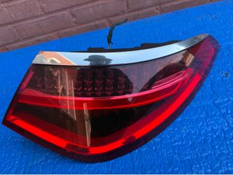 2021 2022 2024 Mercedes S-Class S580 Tail light RH