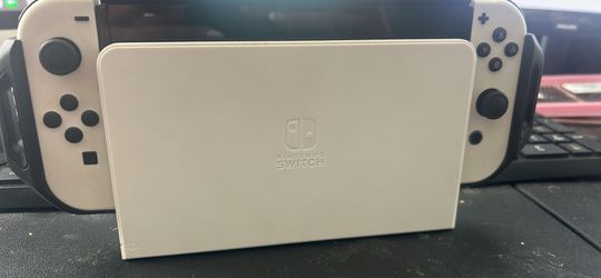 Nintendo switch w/ tv dock
