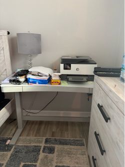 Eletric table from Cosco