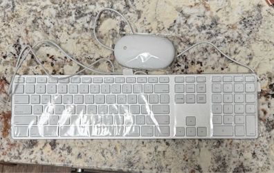 USB wired Apple Keyboard and Mouse