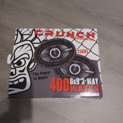  Par De Bocinas New  Y Par De Cajon  Usados Ambos 150  