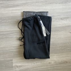 Essentials Sweats Size M