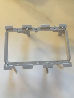 Triple gang low voltage bracket