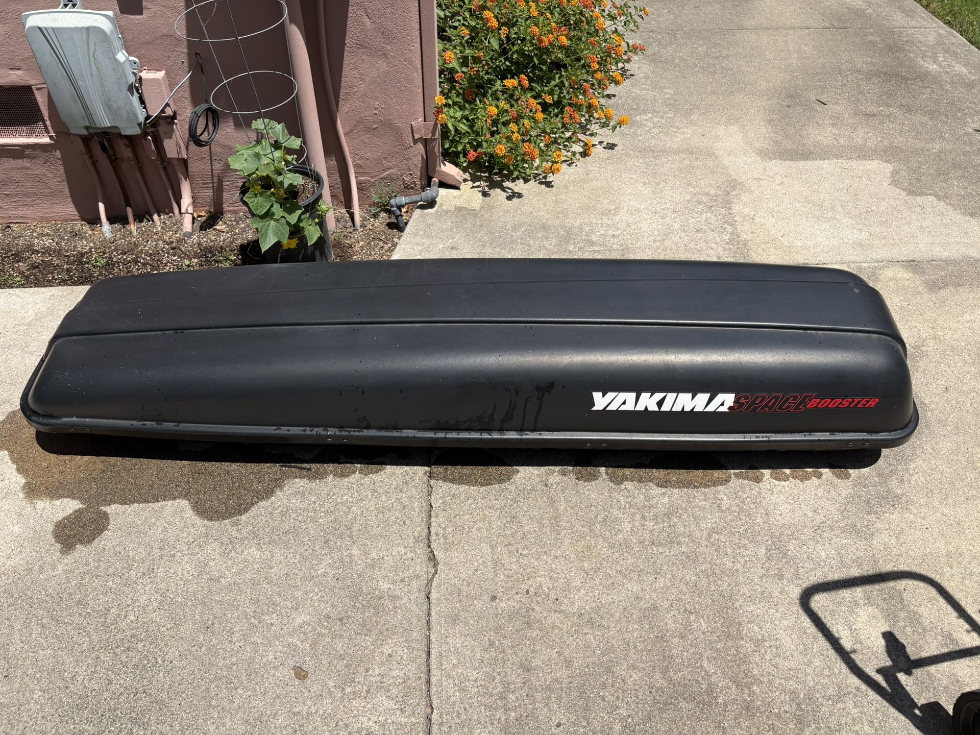 Yakima Roof Rack And Space Booster Cargo Box
