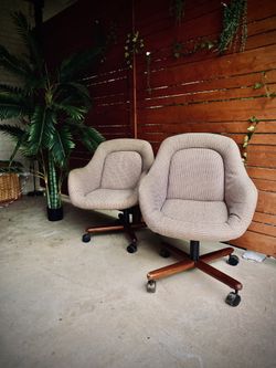 🪑vintage chairs, wheel chair, rolling oficce desk chair, rolling dining table chairs, sillas chair