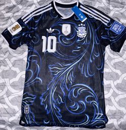 Authentic Messi Argentina Away Jersey Large (fits as a M)