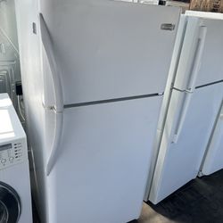 White Frigidaire Apt Size Fridge We Deliver And Install🚚👨🏻‍🔧