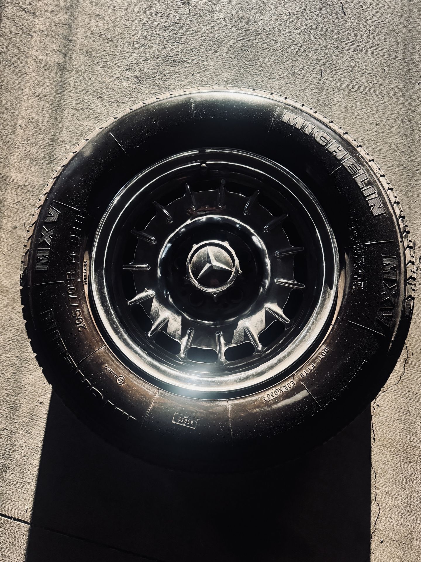 Set of 4 Mercedes OEM Baroque (Bundt) Wheels w/ Michelin MXV 205/70 R14 94H Tires – Like New