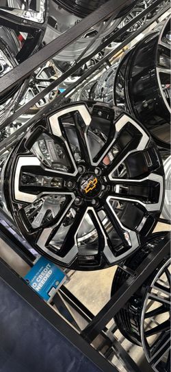 22s wheels tires new 6lug Chevy gm
