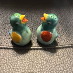 VTG BIRDS  Salt & Pepper Shaker 