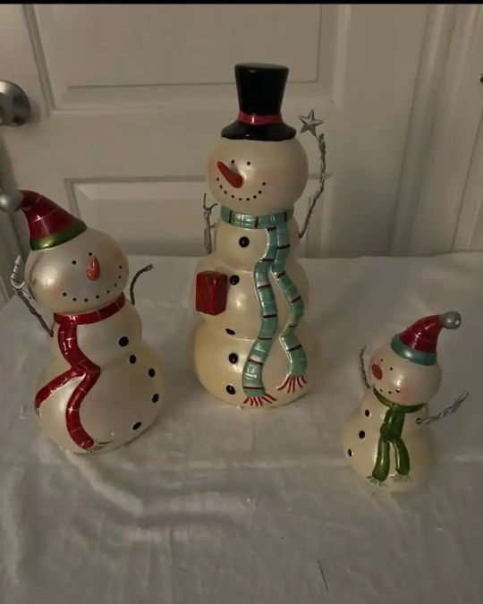Christmas Decoration Snowman Family 