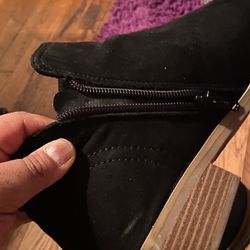 Size 10 W Black Boots 