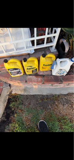 3 gallons Prestone