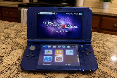Nintendo New 3DS XL Galaxy Edition - Excellent Working Condition - Stylus & Case Included