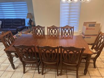 Dining Room Table 8 Chairs