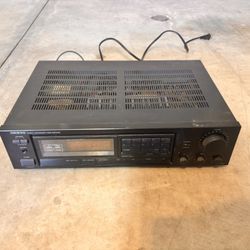 Onkyo Quartz Synthesized Tuner Amplifier TX-820 Demo