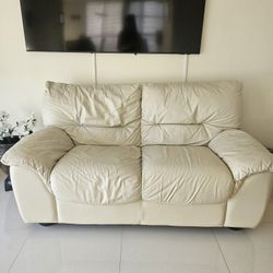 Loveseat 