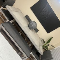DININNG ROOM TABLE LIVING SPACES 