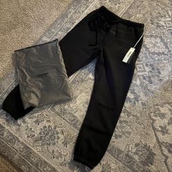 Black Essentials Sweats