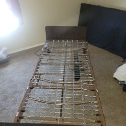 Electric adjustable bed